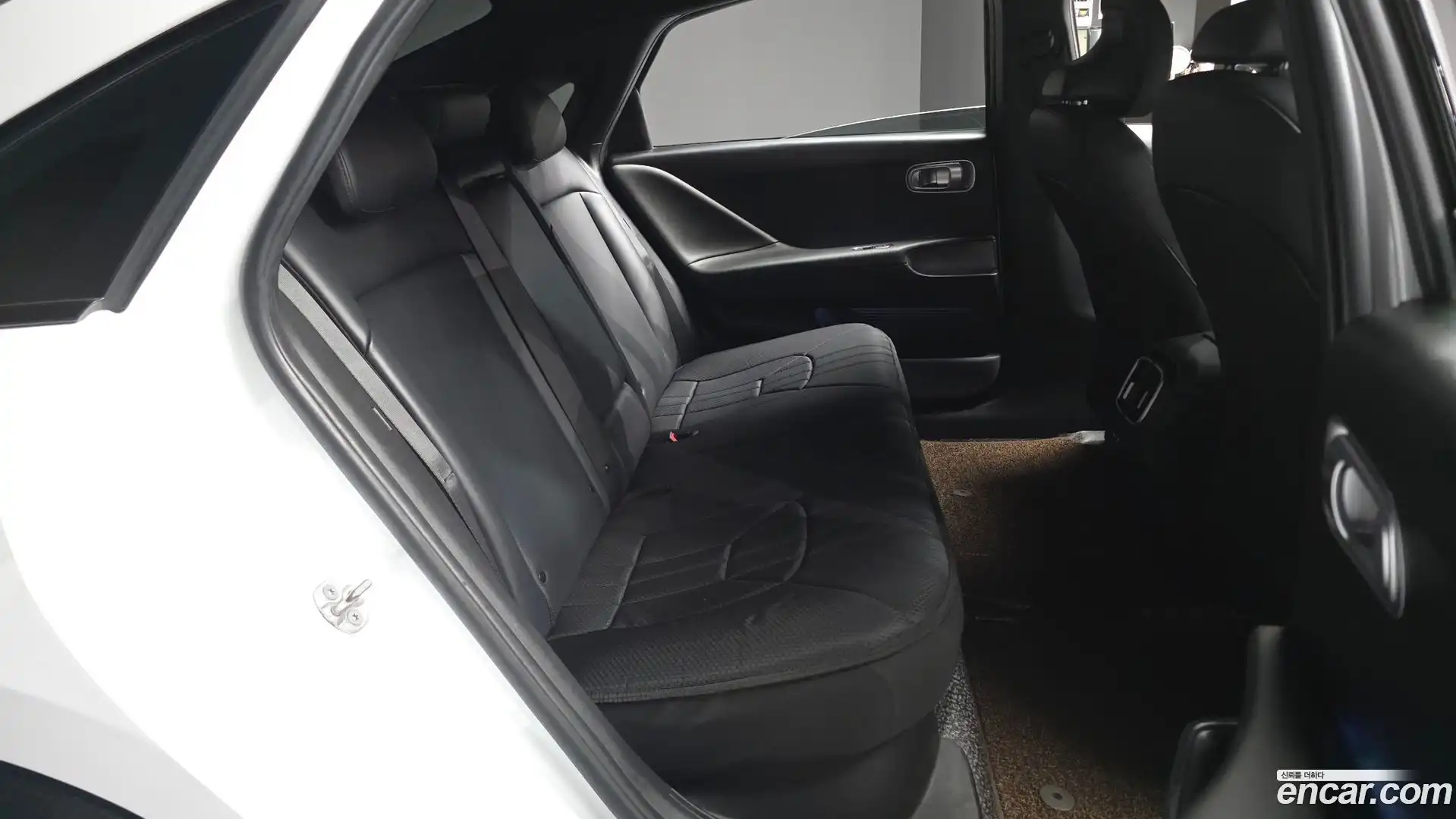 Ioniq6 Hyundai 2023.11-OPTION-016