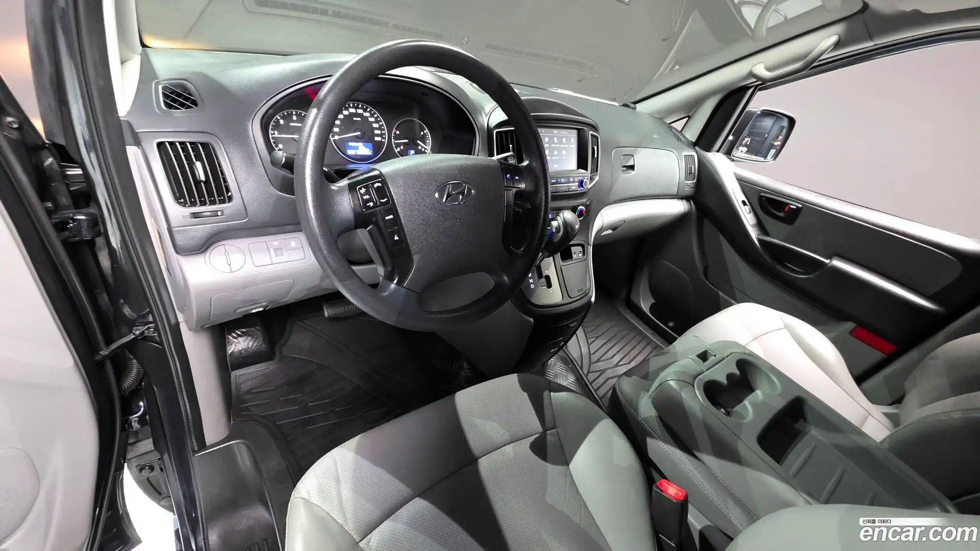 Starex Hyundai 2019.3-INNER-007