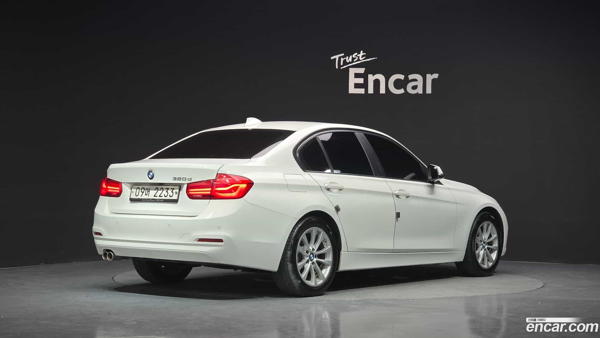 3-Series BMW 2018.1-OUTER-002