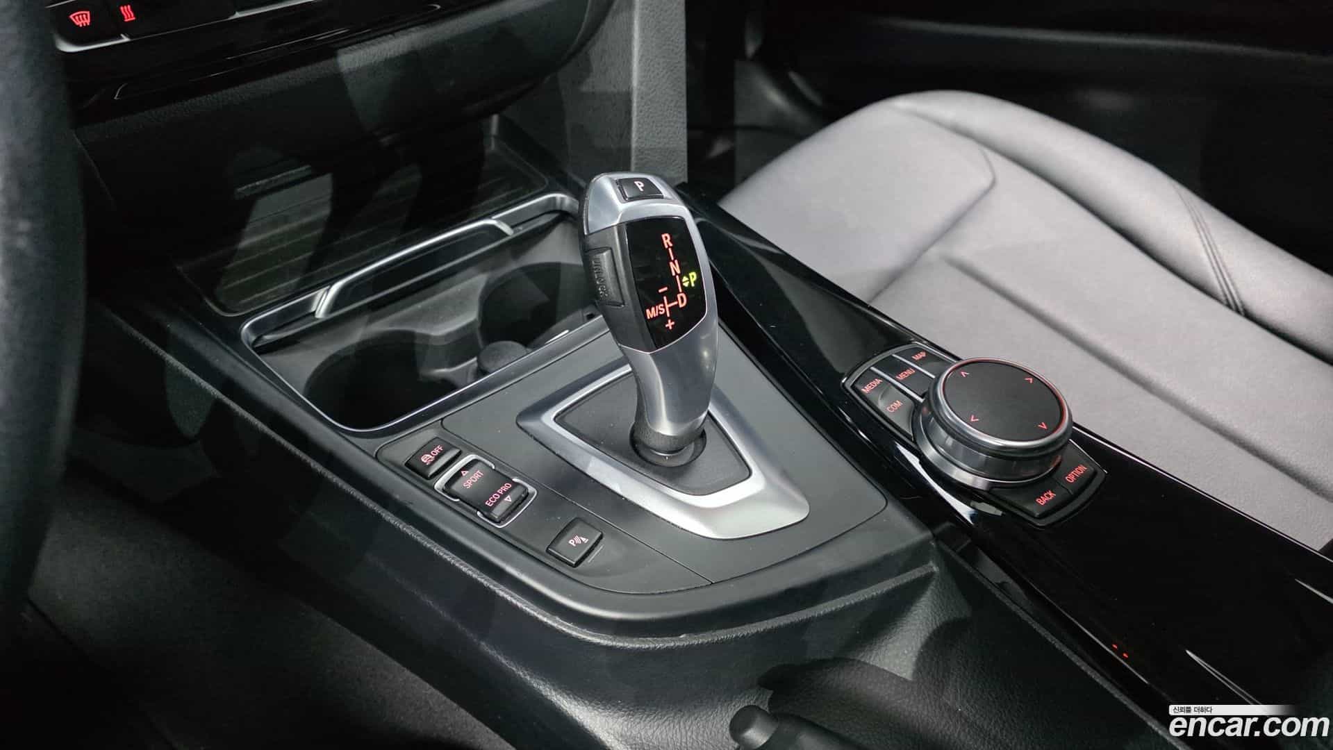 3-Series BMW 2018.1-INNER-009