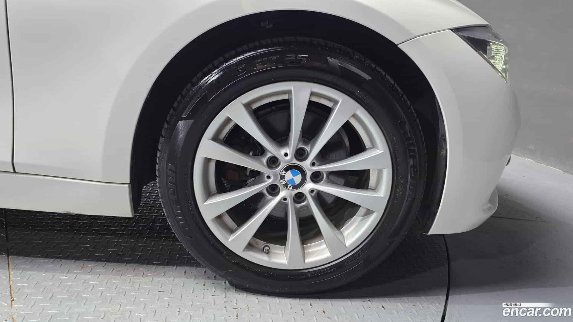 3-Series BMW 2018.1-OUTER-031