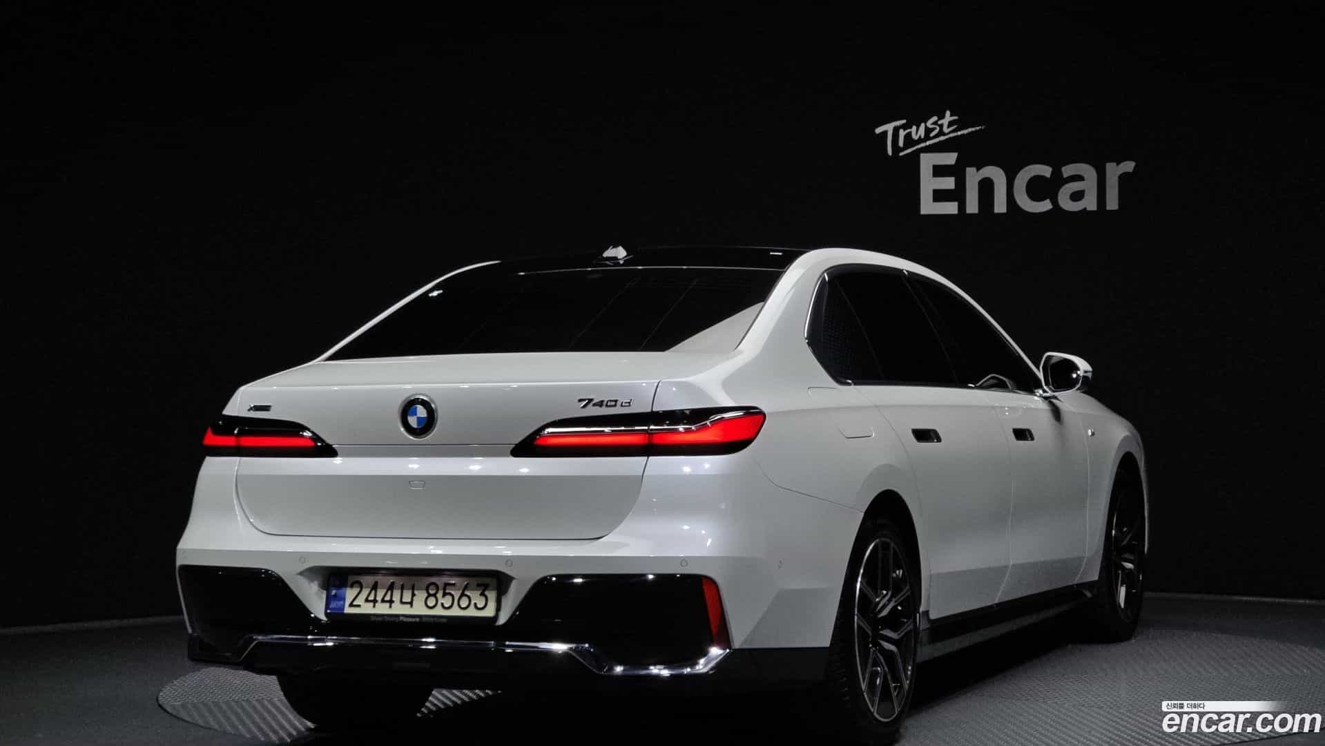7-Series BMW 2023.11-OUTER-002
