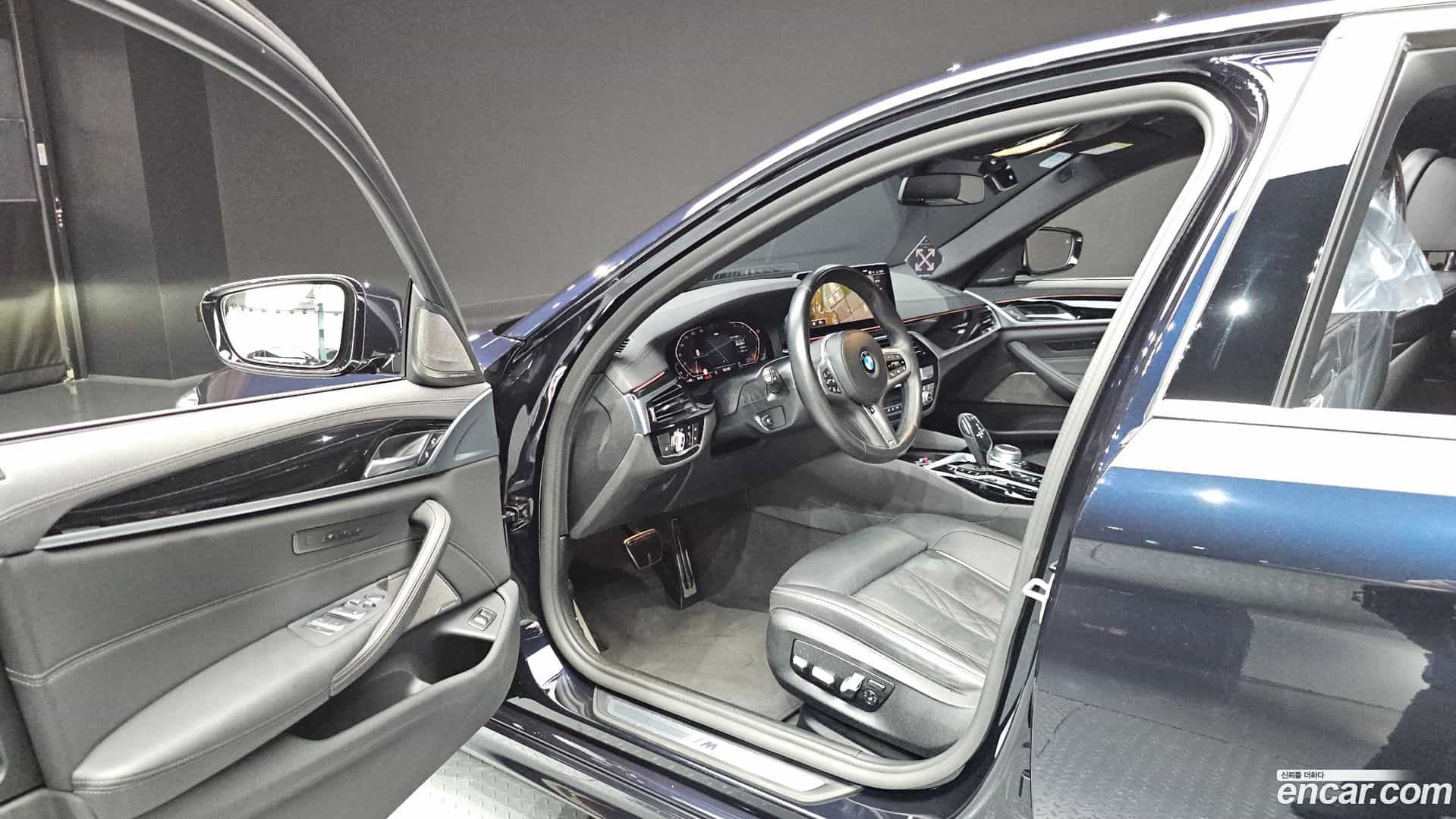 5-Series BMW 2021.1-INNER-010