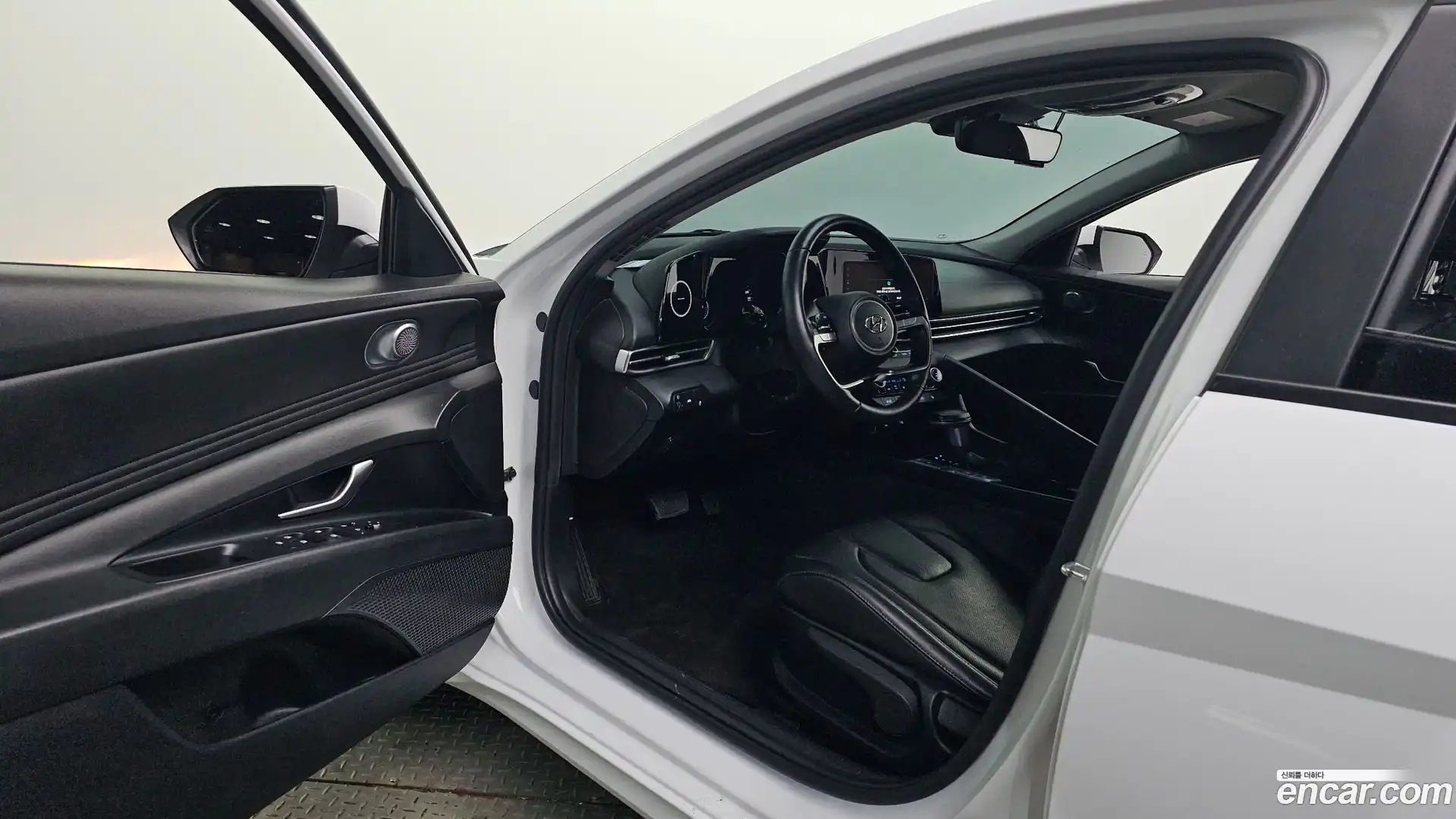 AVANTE Hyundai 2021.7-INNER-010