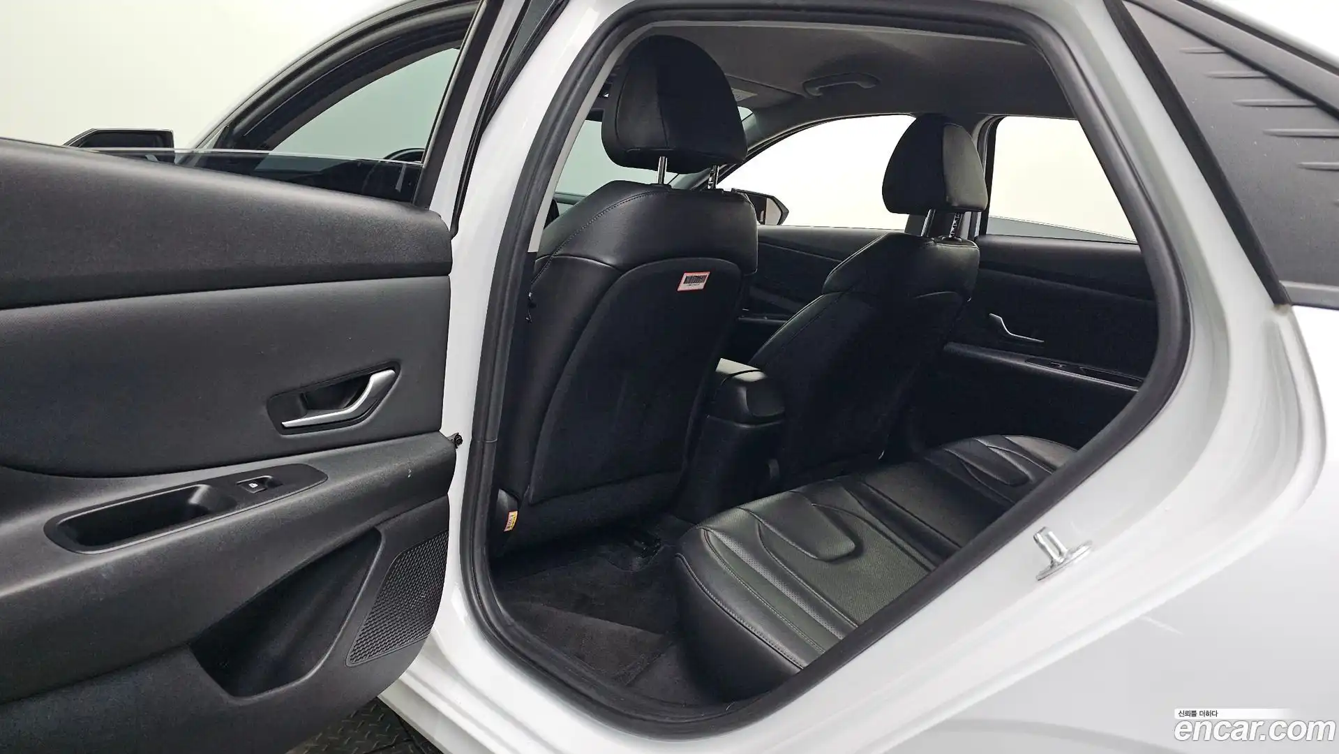 AVANTE Hyundai 2021.7-OPTION-015