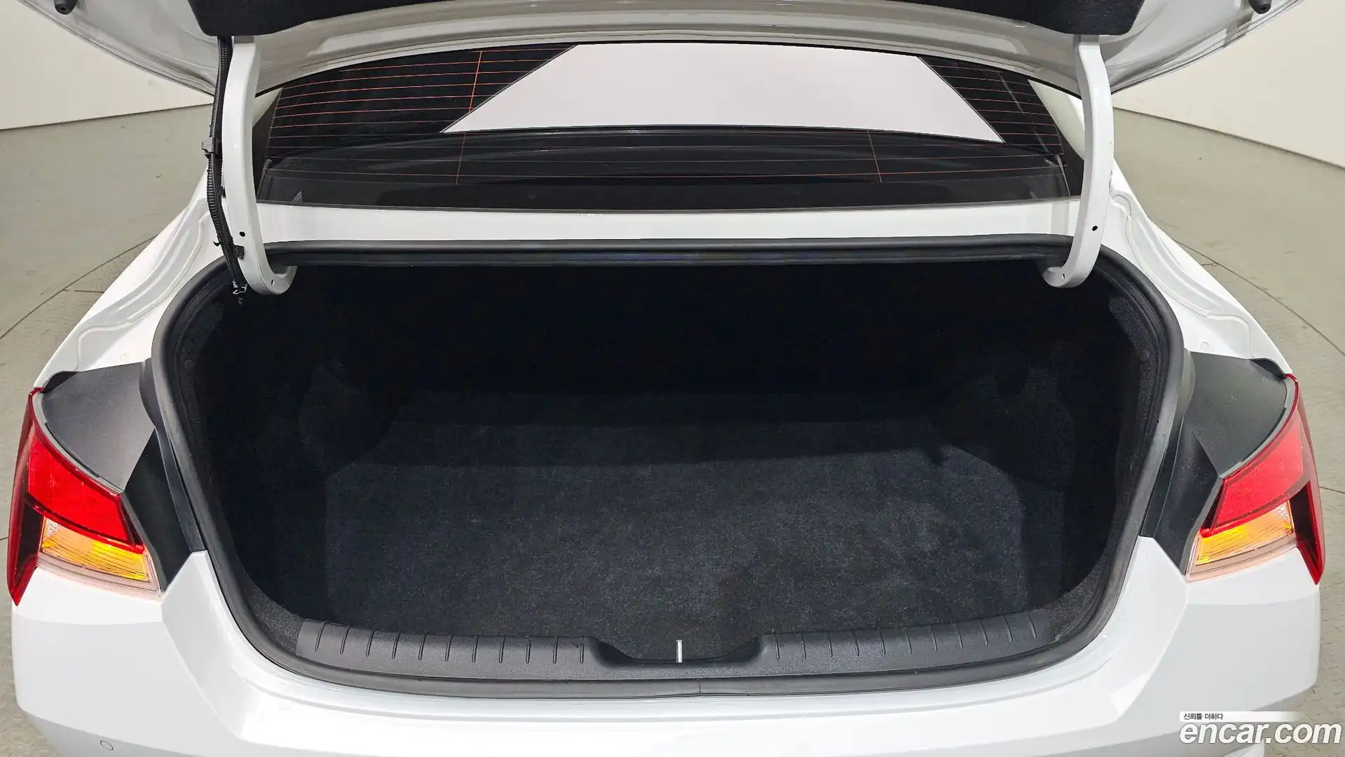 AVANTE Hyundai 2021.7-OPTION-024