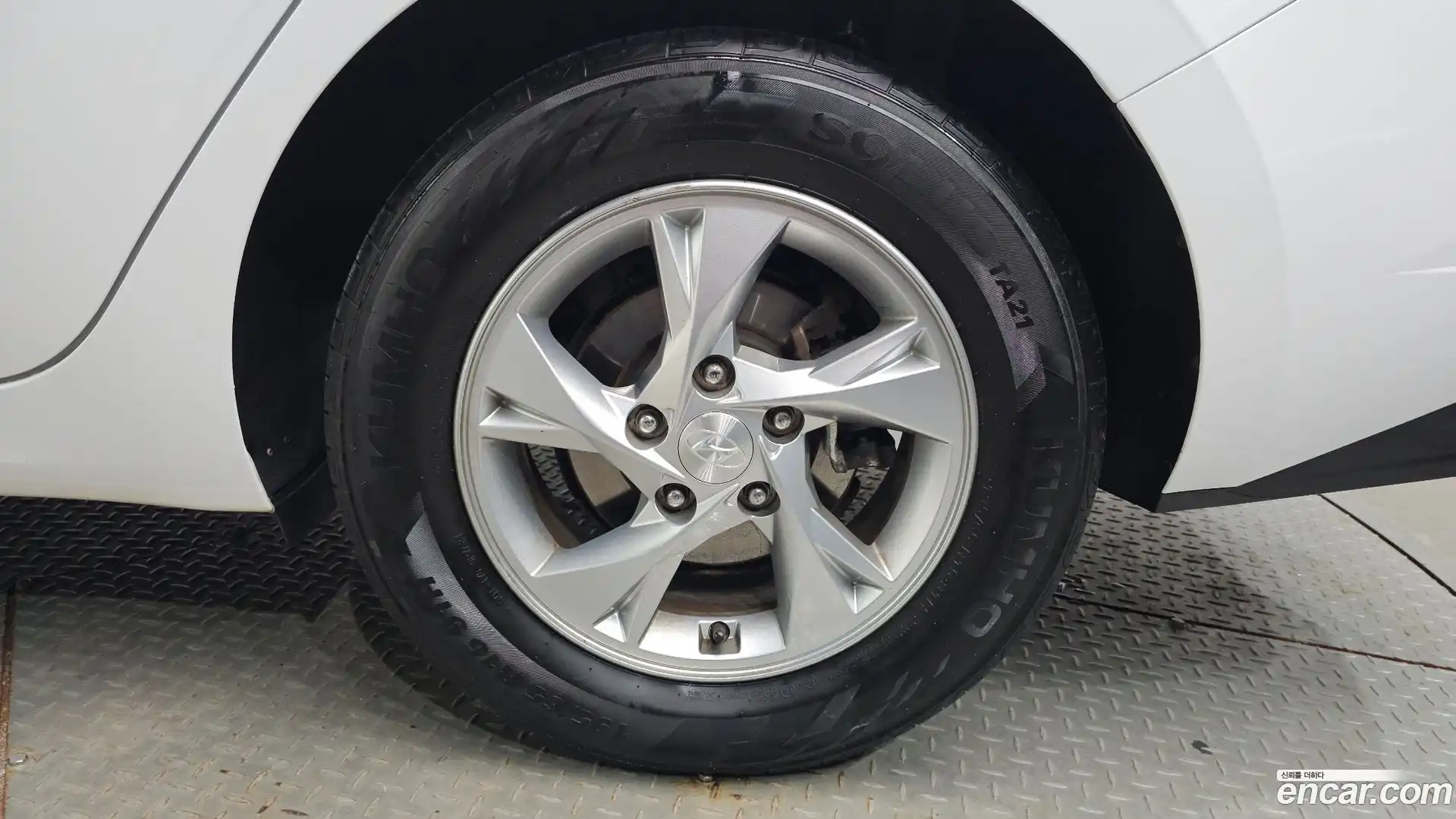 AVANTE Hyundai 2021.7-OUTER-031