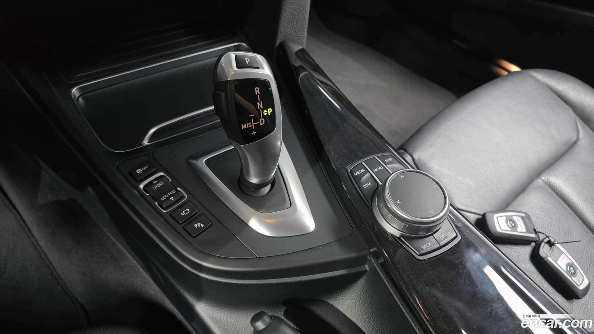 Gran Turismo BMW 2018.3-INNER-009
