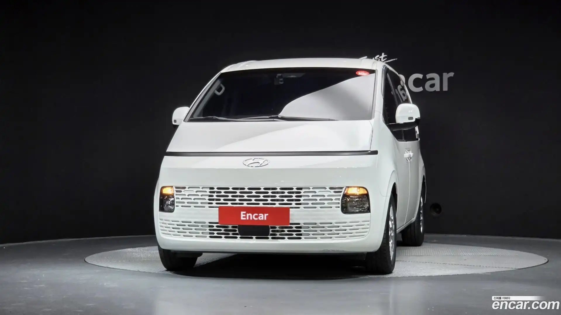 Staria Hyundai 2022.0-OUTER-003