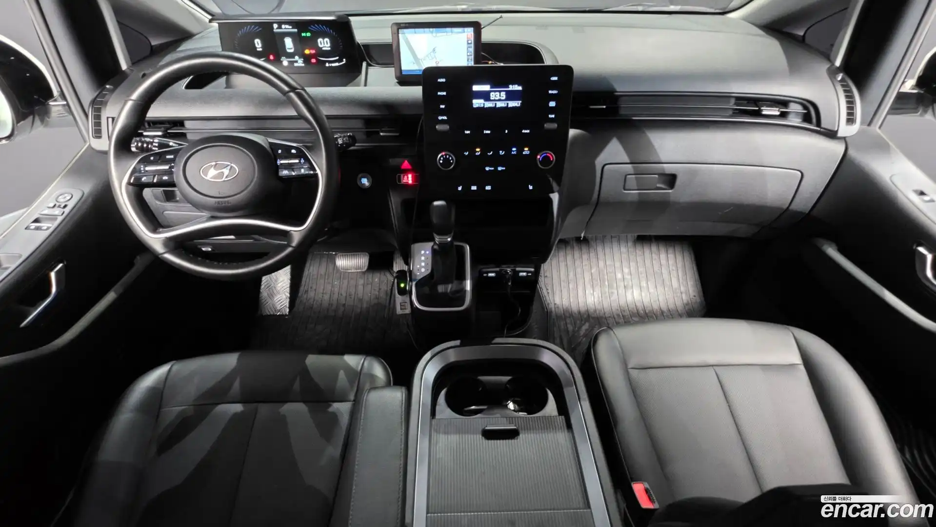 Staria Hyundai 2022.0-INNER-007