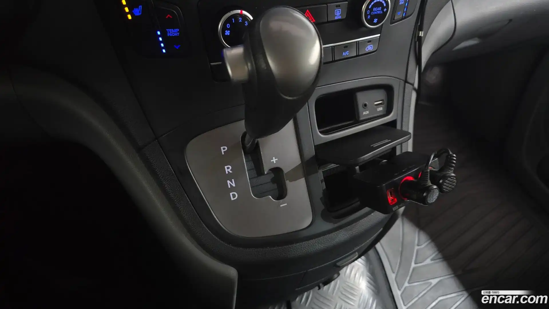 Starex Hyundai 2019.3-INNER-009