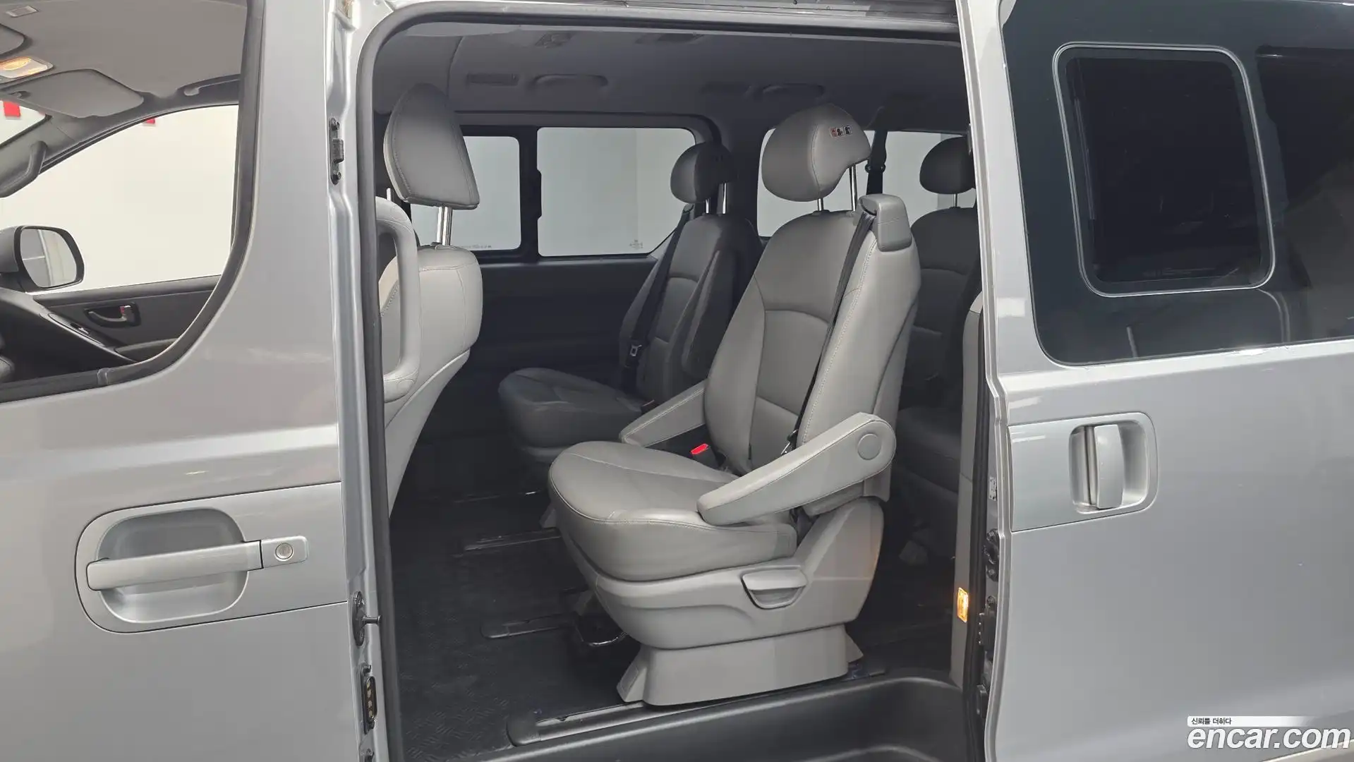 Starex Hyundai 2020.1-OPTION-015