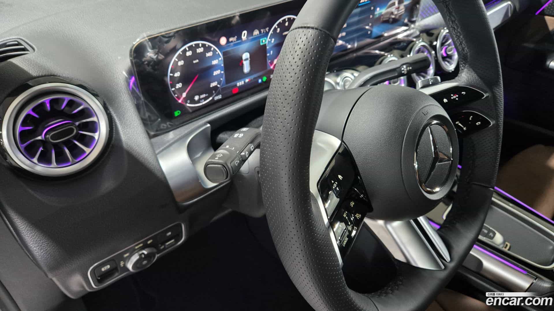 GLB-Class Mercedes-Benz 2025.10-OPTION-019