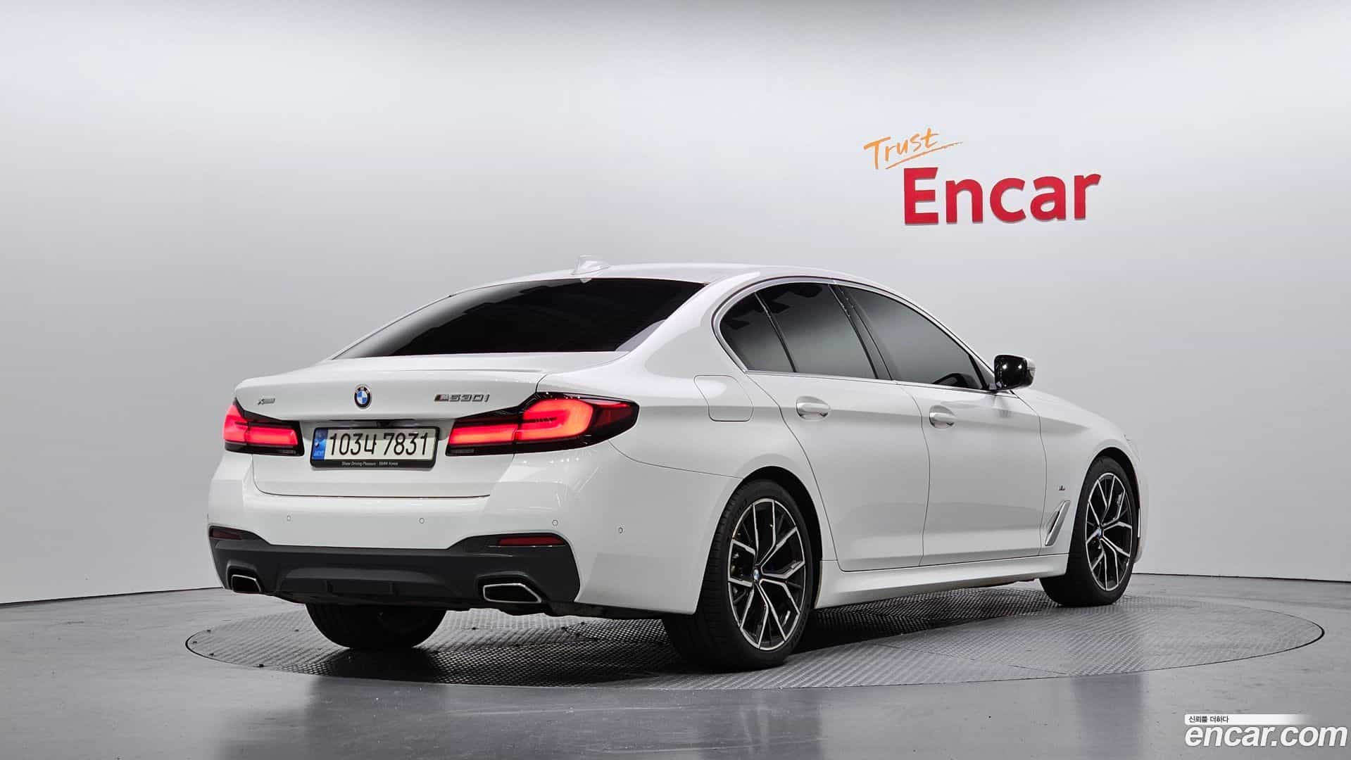 5-Series BMW 2022.7-OUTER-002