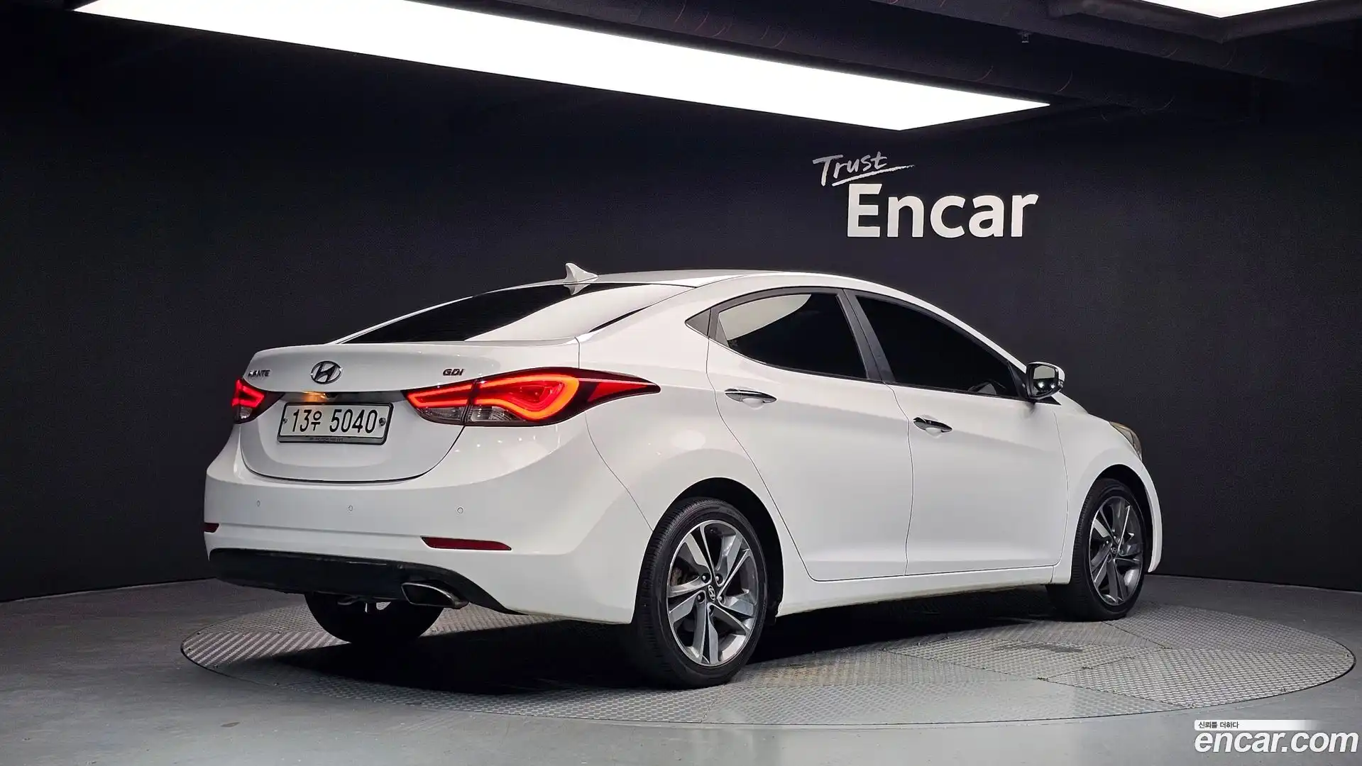 AVANTE Hyundai 2014.0-OUTER-002
