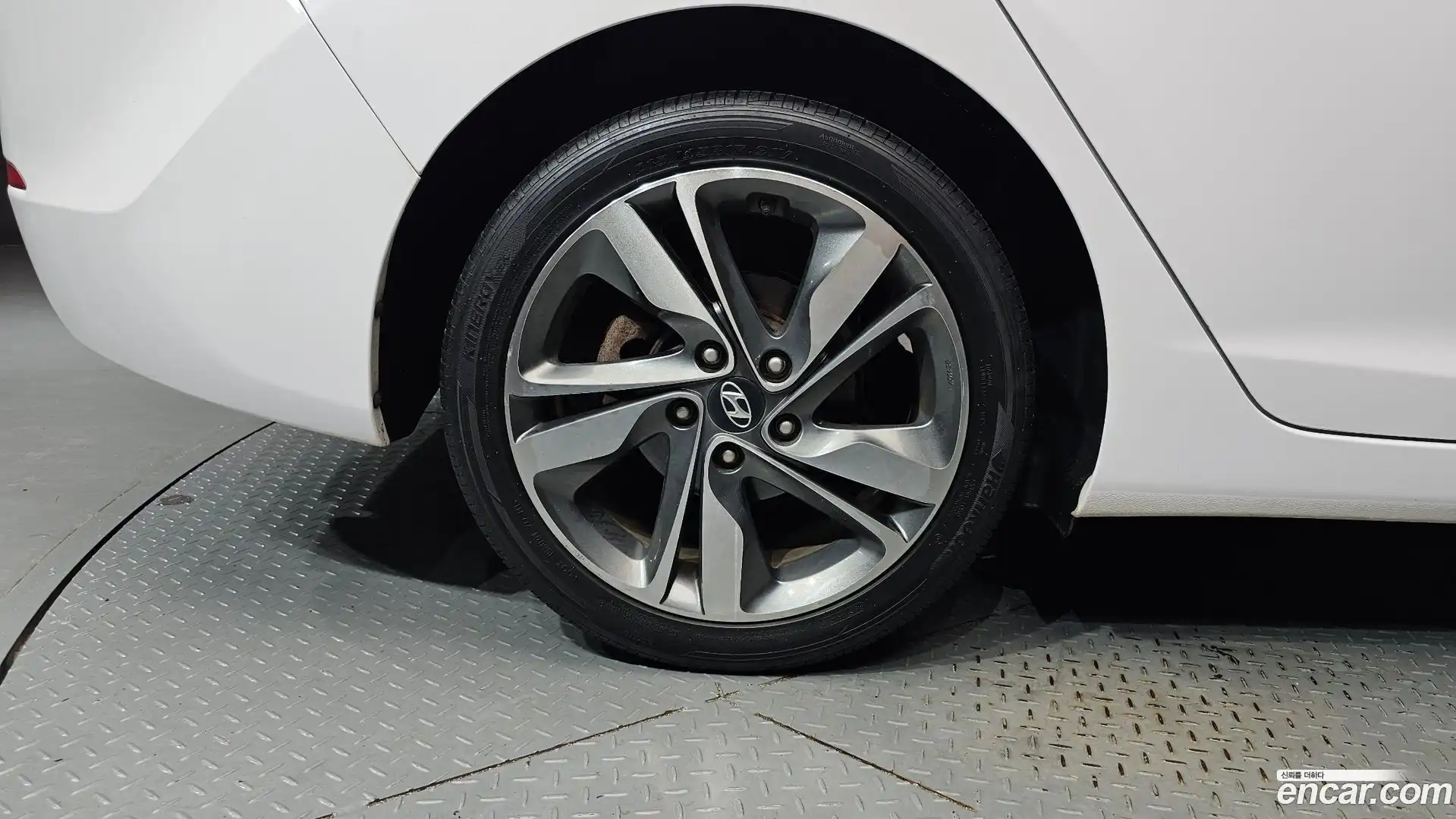 AVANTE Hyundai 2014.0-OUTER-005