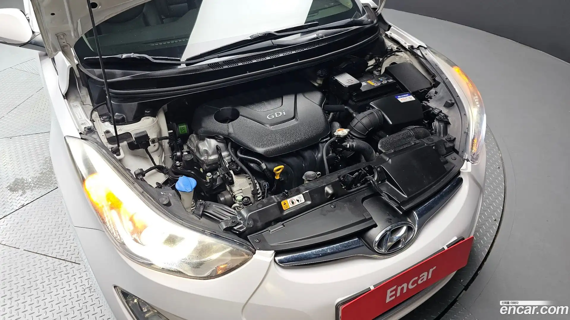 AVANTE Hyundai 2014.0-OUTER-006