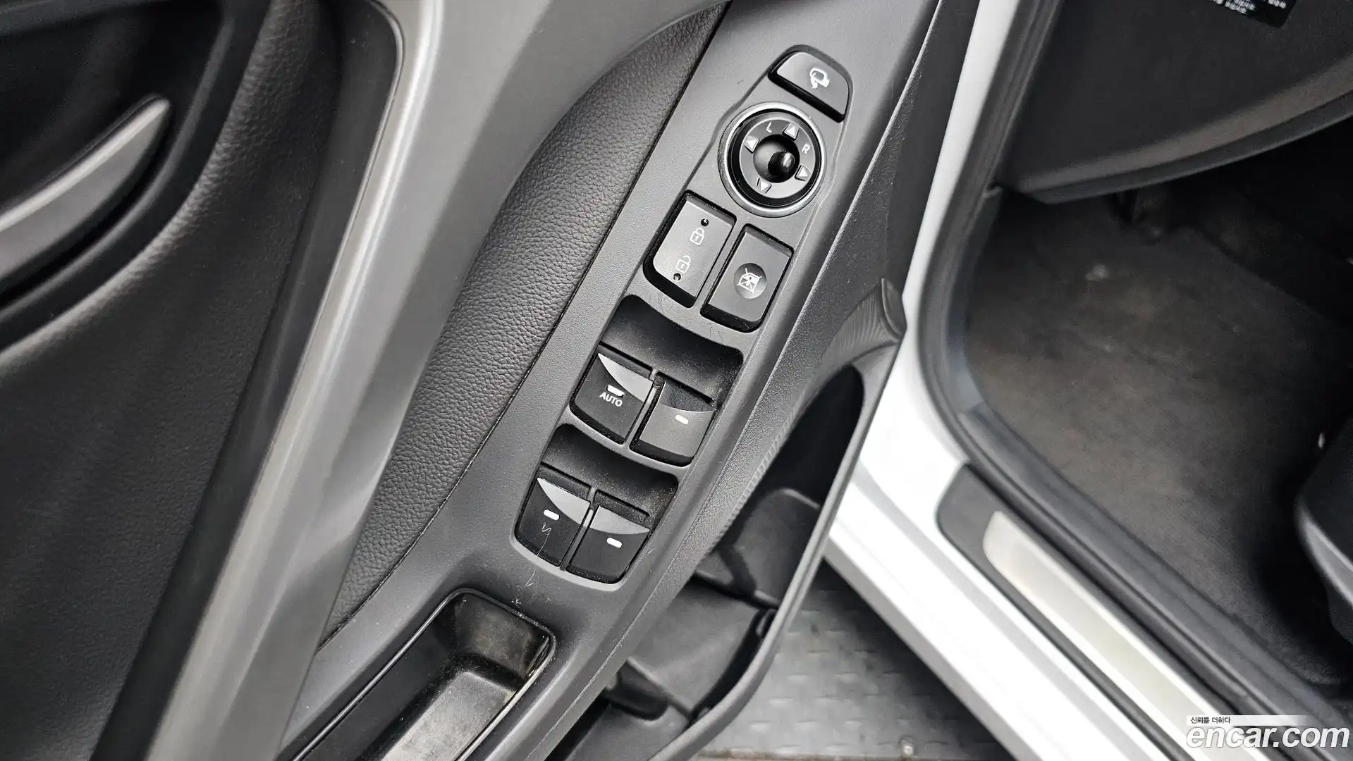 AVANTE Hyundai 2014.0-OPTION-021