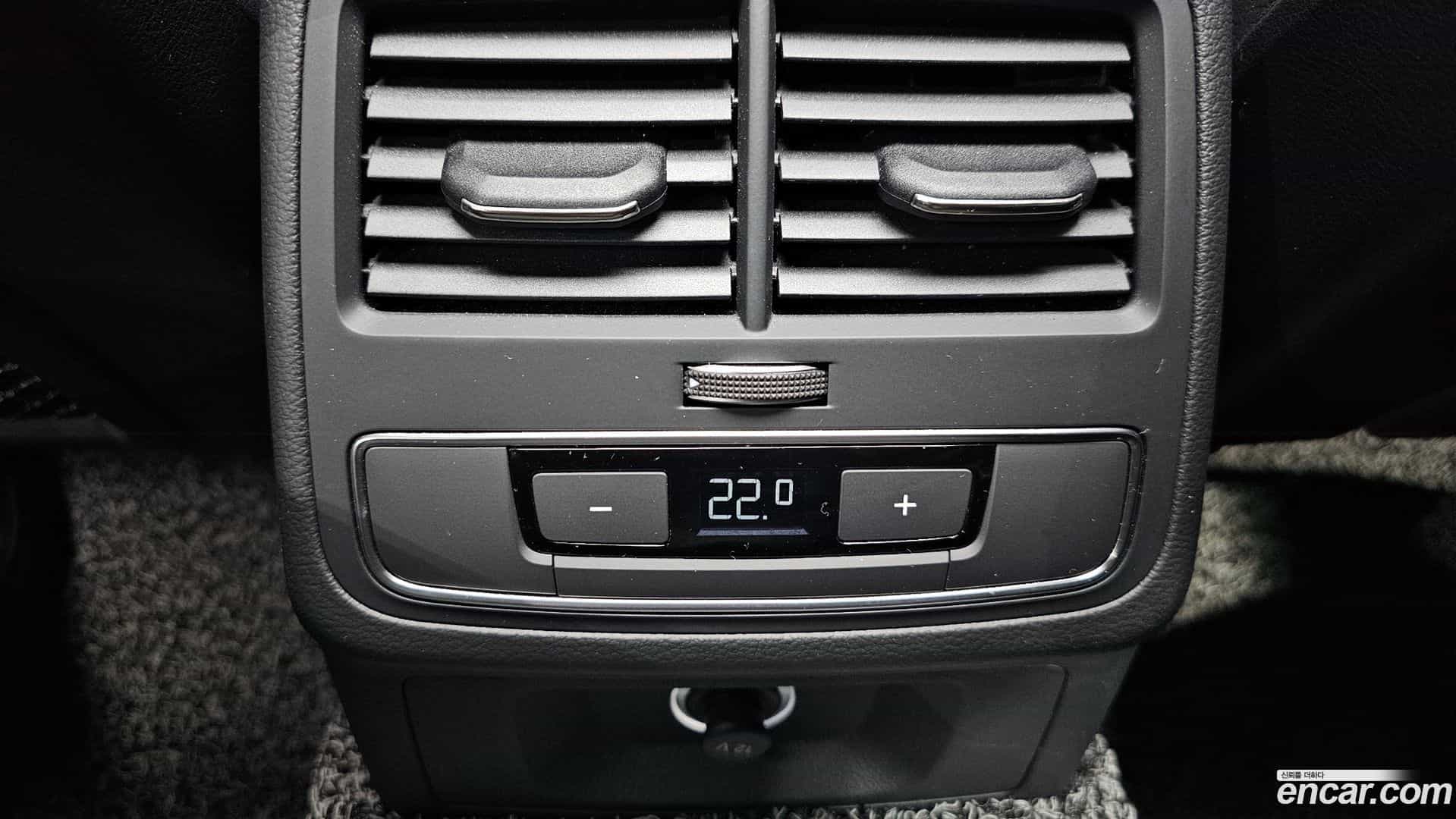 A4 Audi 2018.6-OPTION-044
