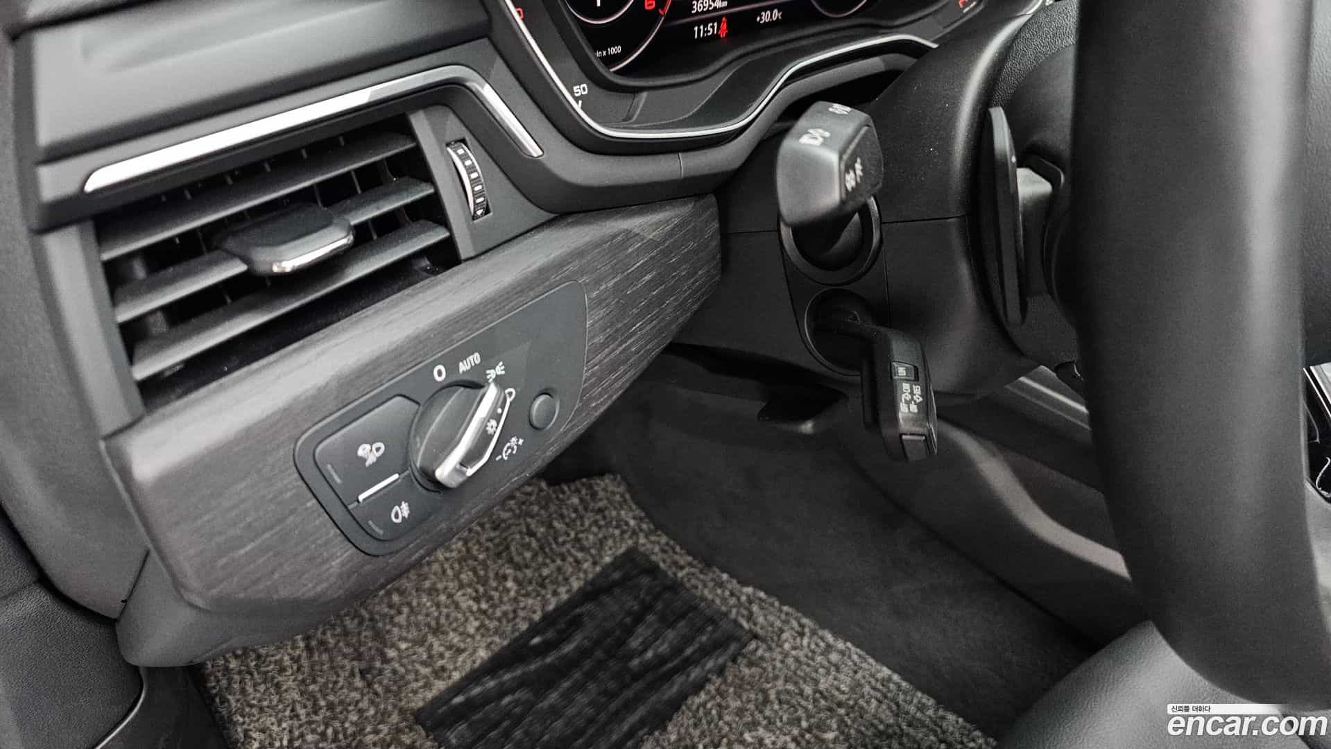 A4 Audi 2018.6-OPTION-046