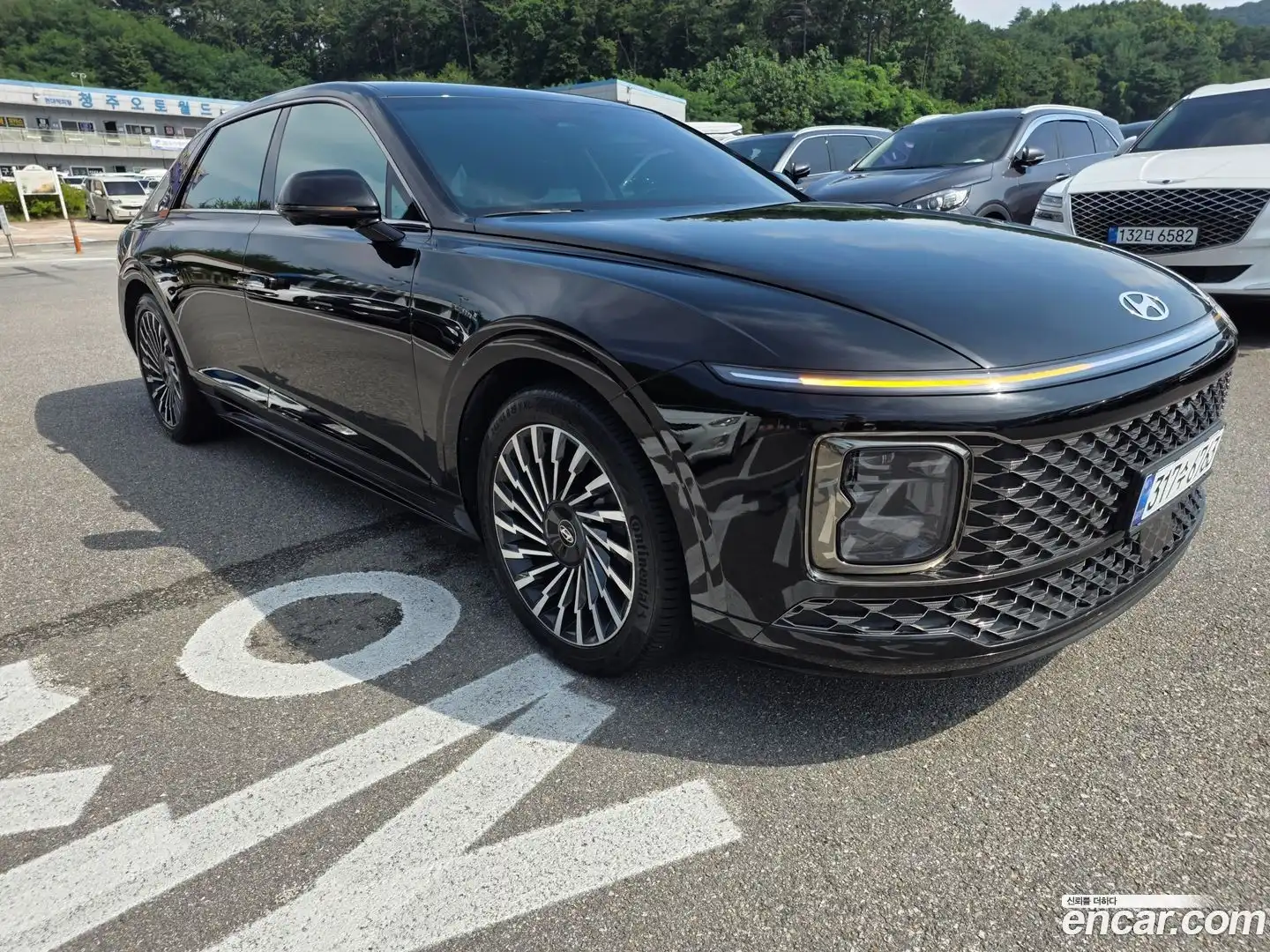 Grandeur Hyundai 2023.11-OUTER-003