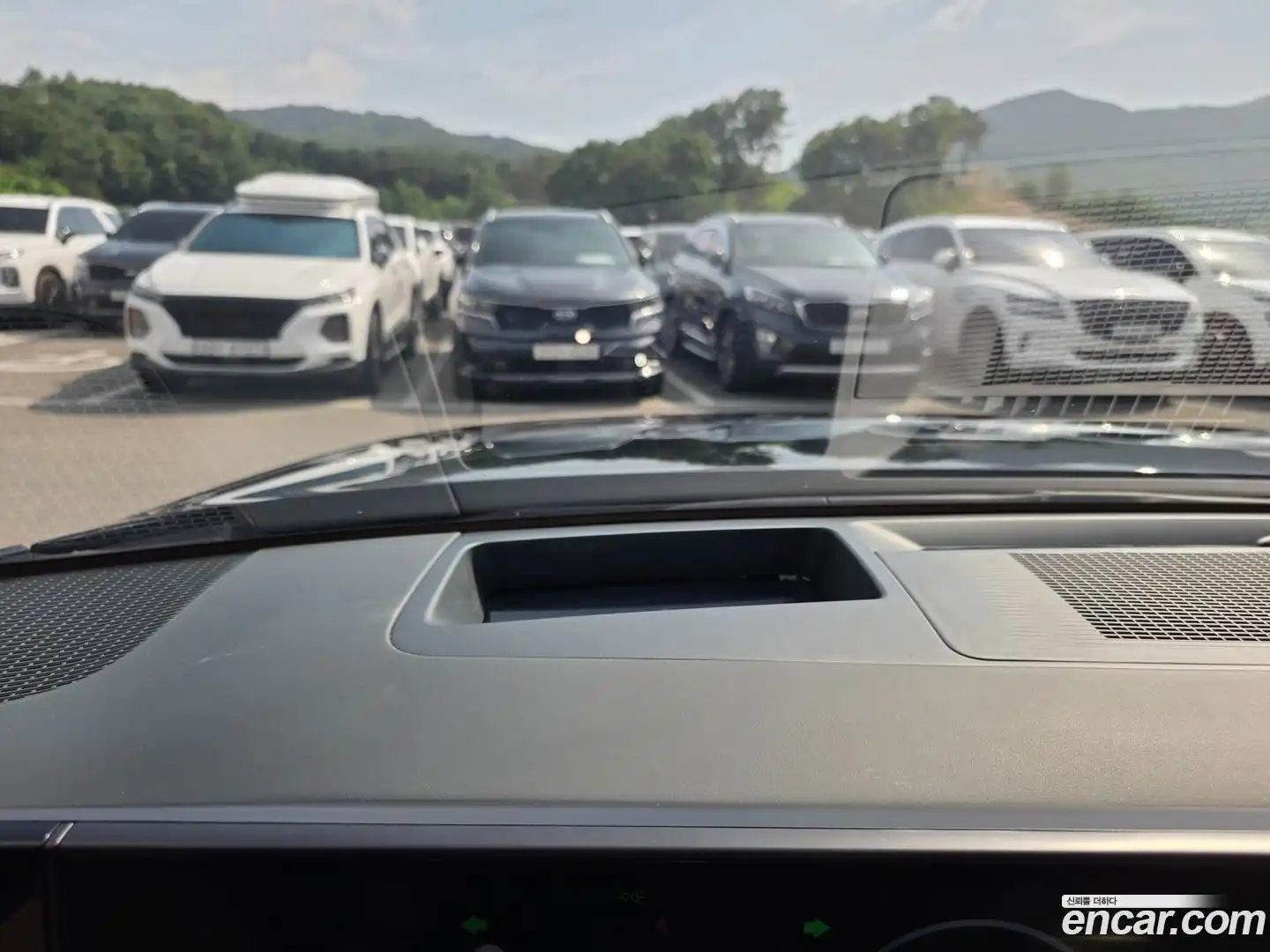Grandeur Hyundai 2023.11-OPTION-019