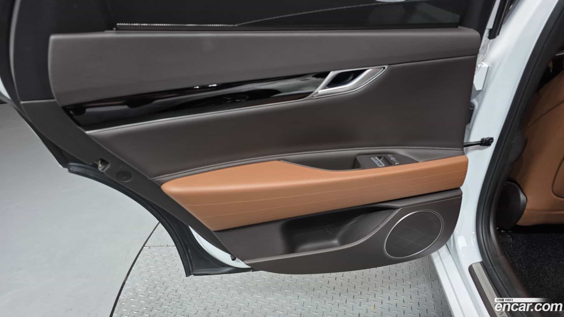 G80 Genesis 2023.5-INNER-035