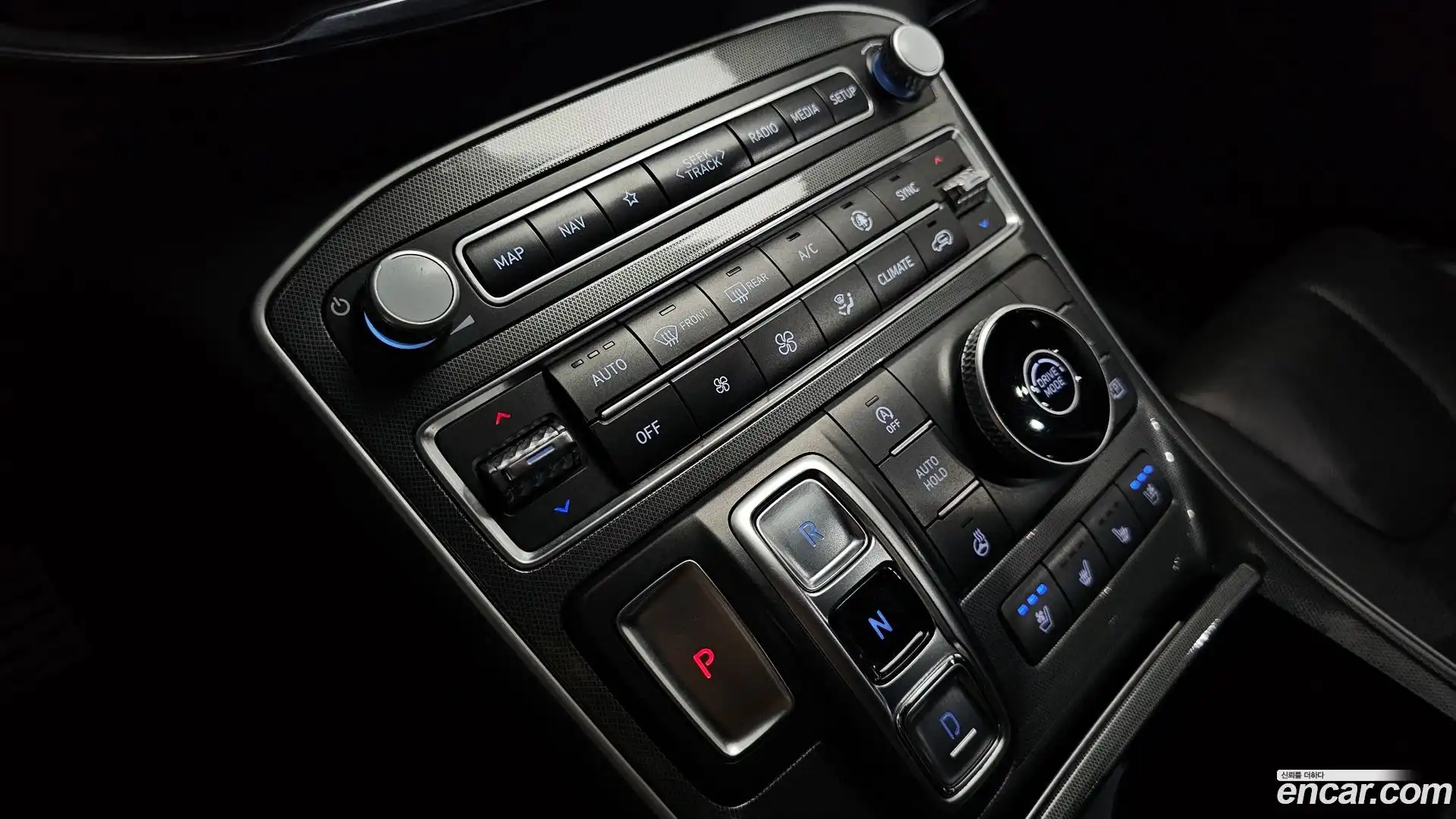 Santafe Hyundai 2023.1-INNER-009