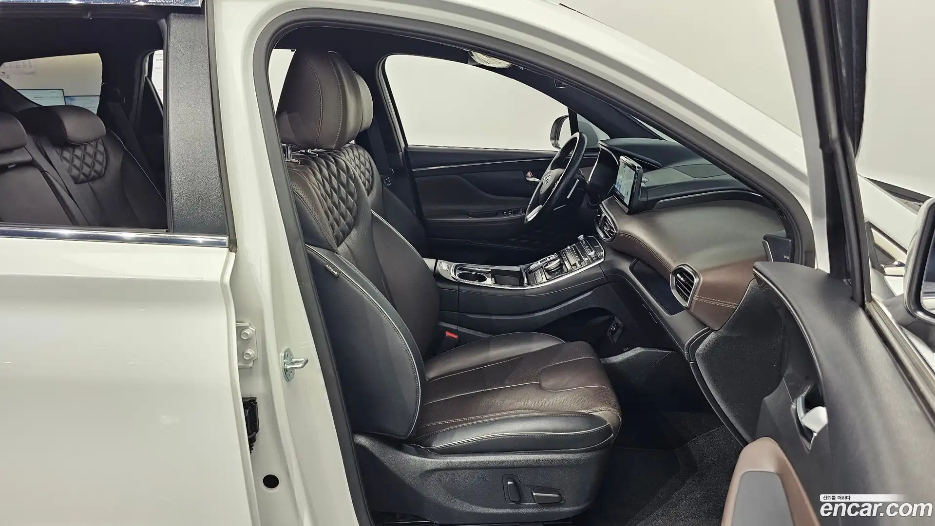 Santafe Hyundai 2023.1-OPTION-015