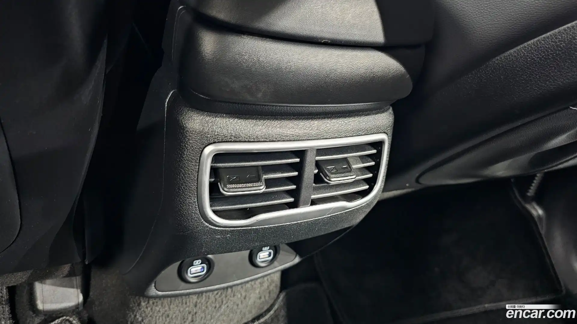 Santafe Hyundai 2023.1-OPTION-023