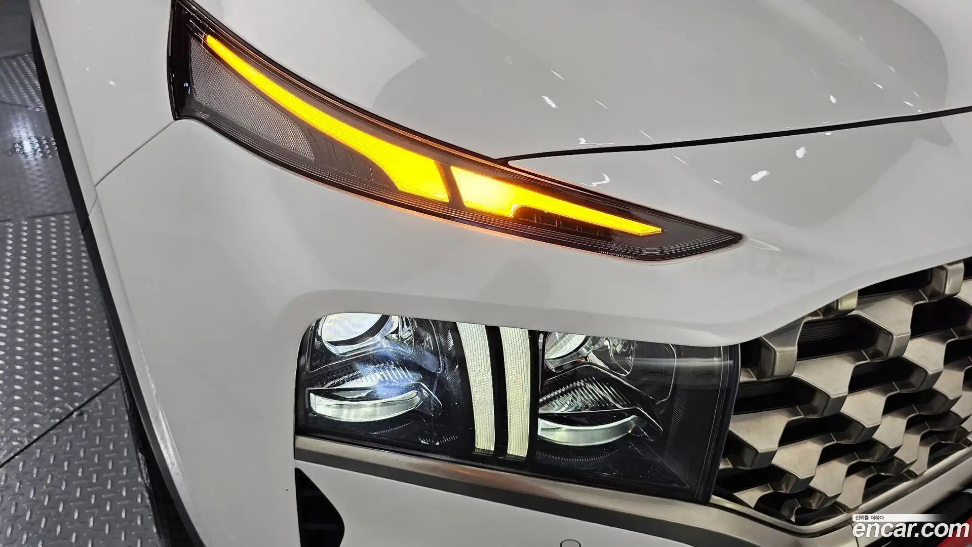 Santafe Hyundai 2023.1-OUTER-032