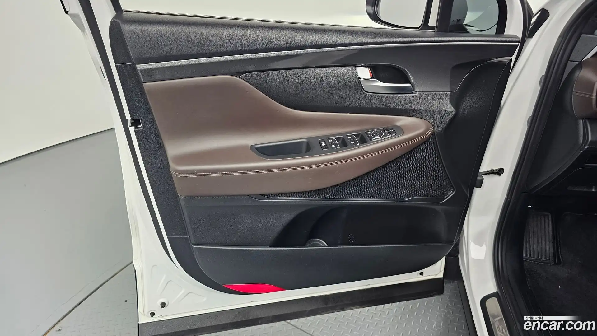 Santafe Hyundai 2023.1-INNER-034