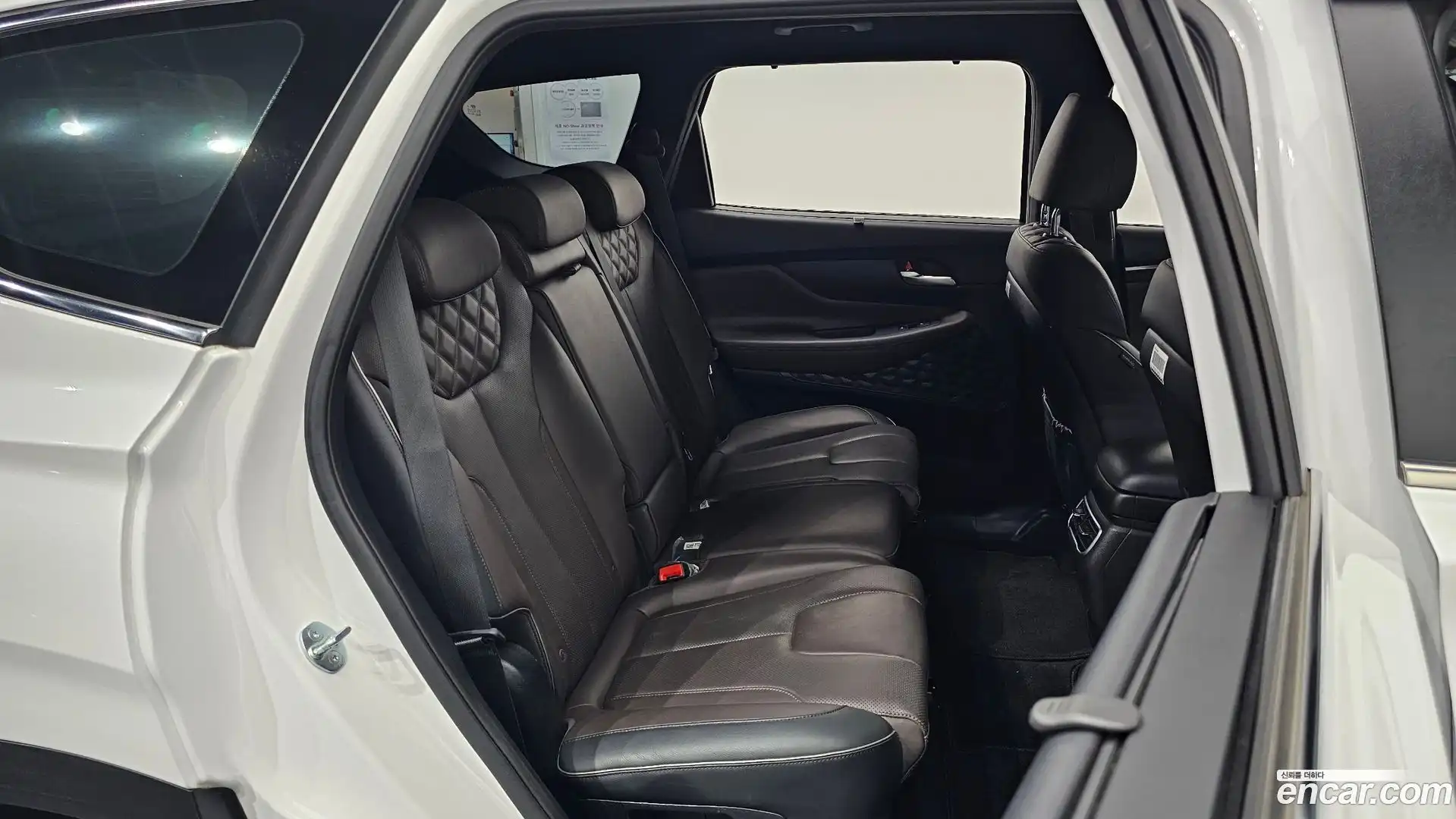 Santafe Hyundai 2023.1-INNER-036