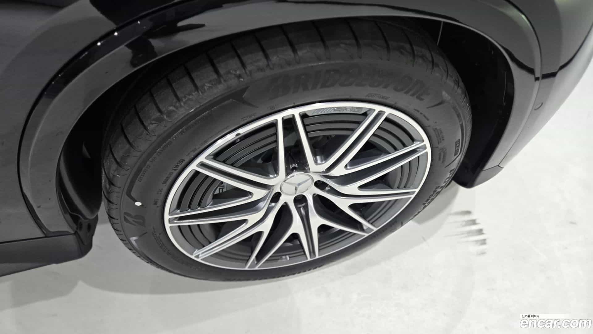 GLC-Class Mercedes-Benz 2025.11-OUTER-005