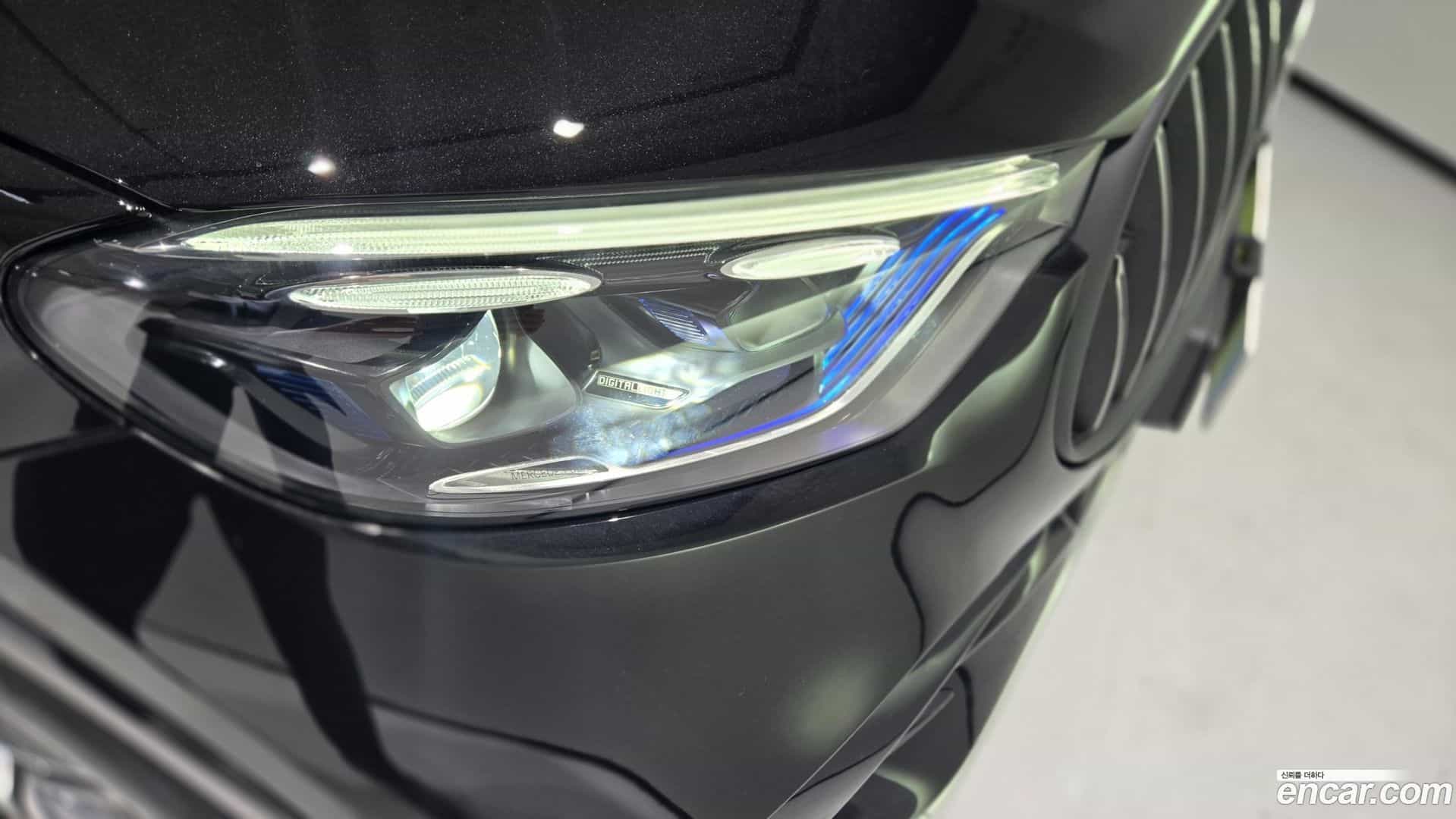 GLC-Class Mercedes-Benz 2025.11-OPTION-016