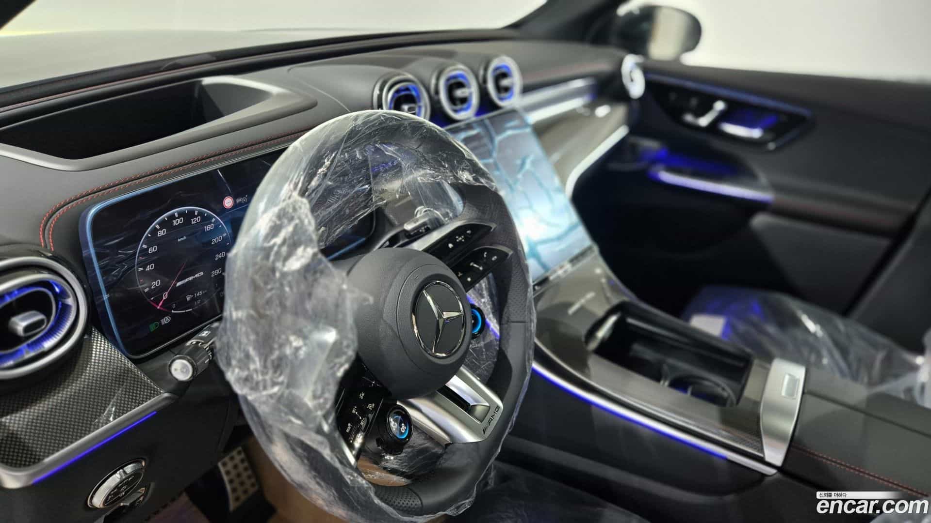 GLC-Class Mercedes-Benz 2025.11-OPTION-019