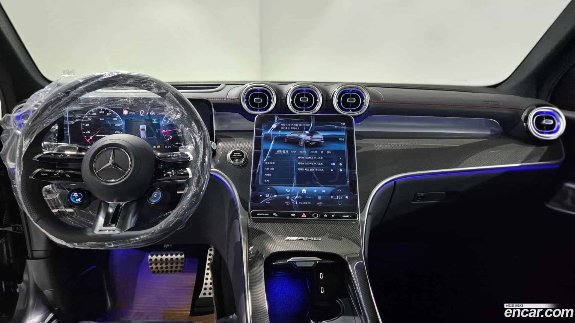 GLC-Class Mercedes-Benz 2025.11-OPTION-021