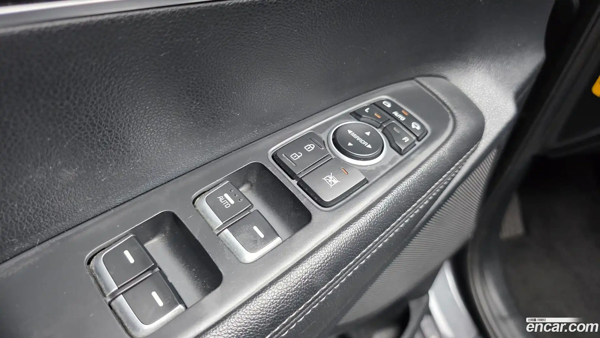 Sorento Kia 2015.0-OPTION-023