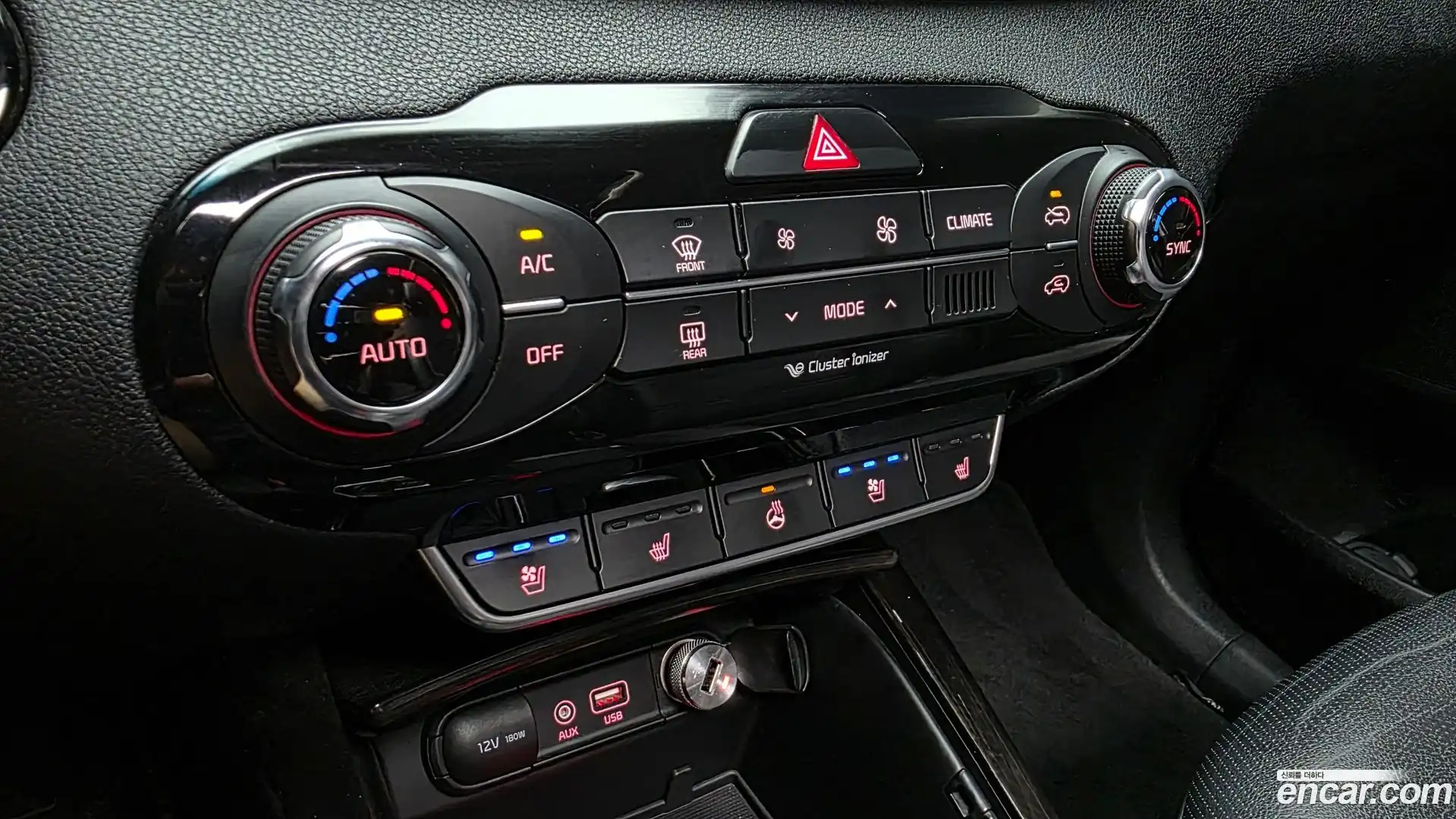 Sorento Kia 2015.0-OPTION-045