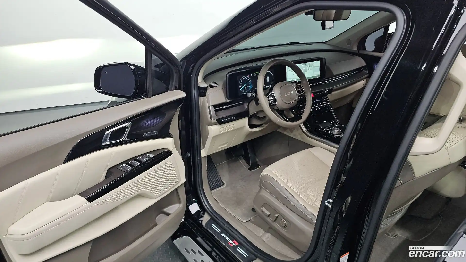 Canival Kia 2023.9-OPTION-015