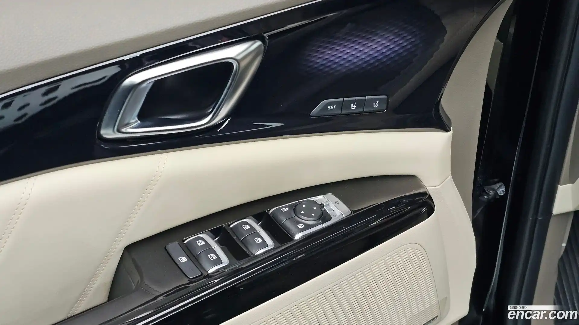 Canival Kia 2023.9-OPTION-018