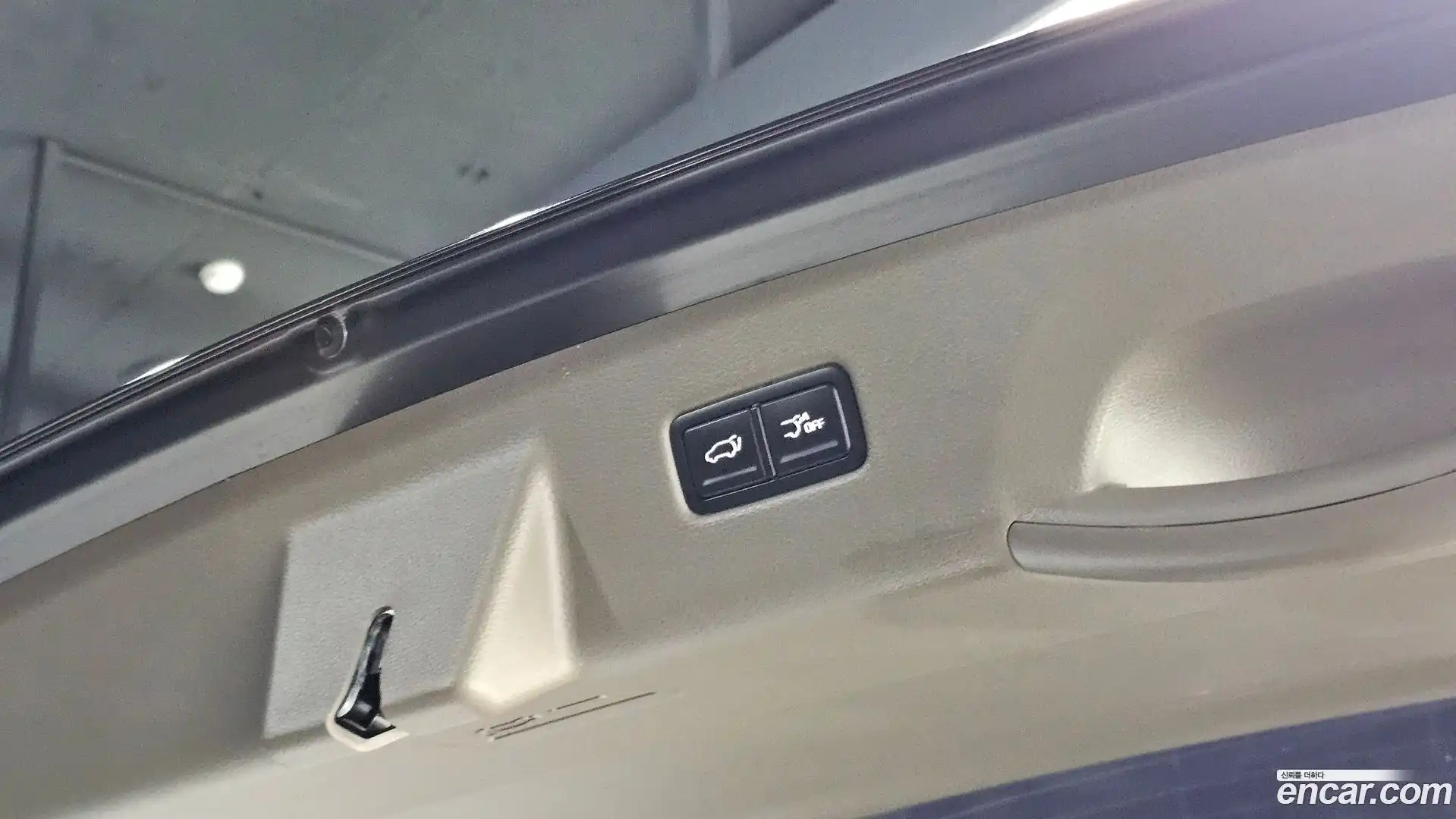Canival Kia 2023.9-OPTION-019
