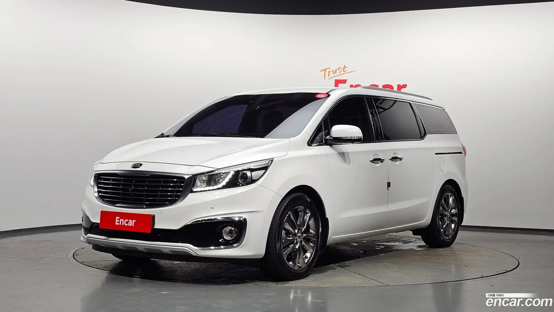 Main__Slider__Photo:Canival Kia 2018.0-0