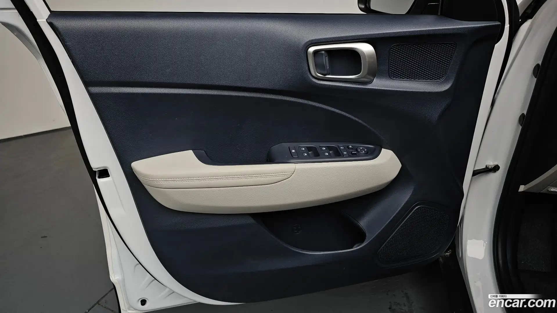 Venue Hyundai 2025.5-INNER-034