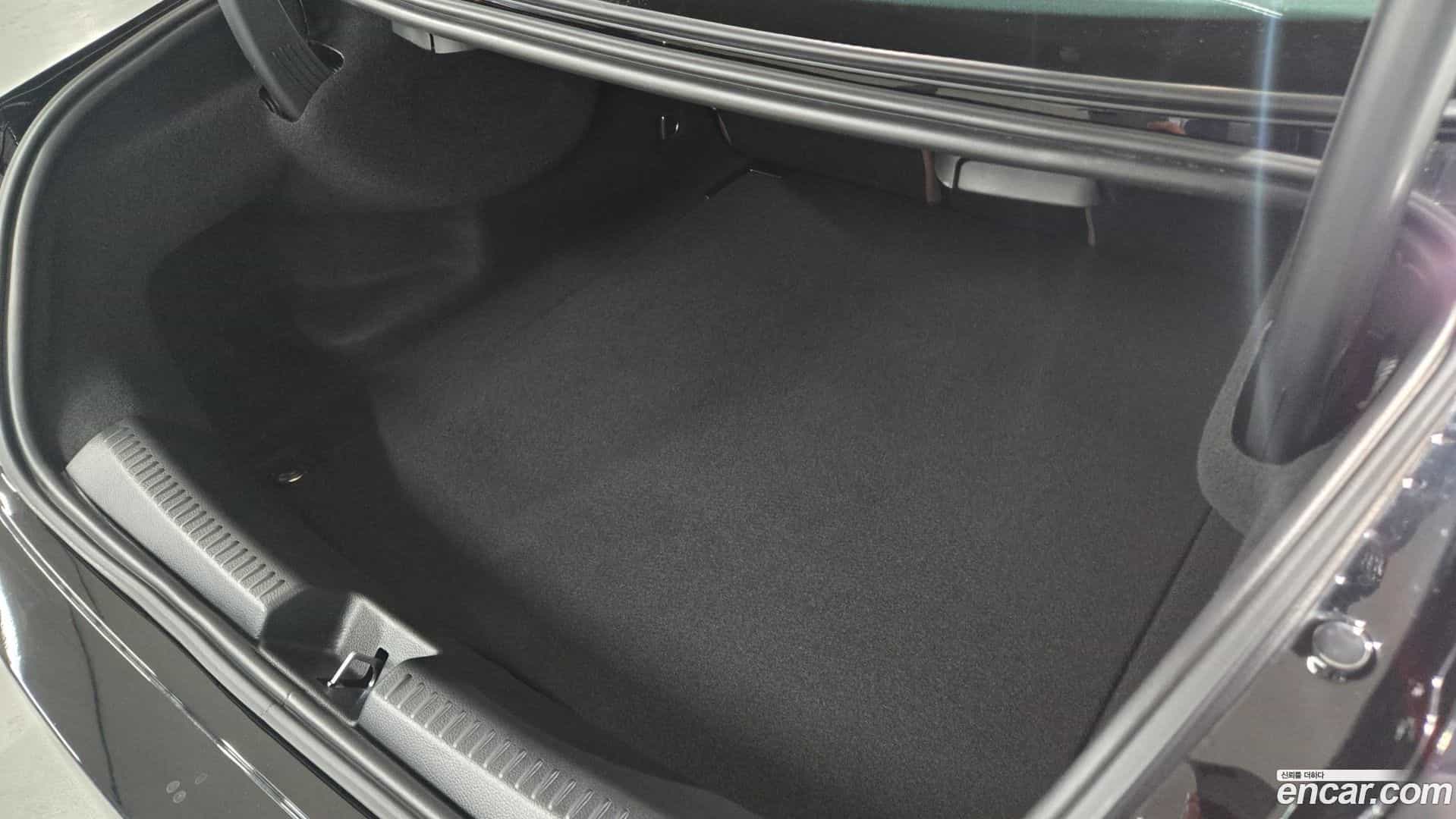 CLA-Class Mercedes-Benz 2025.9-INNER-010