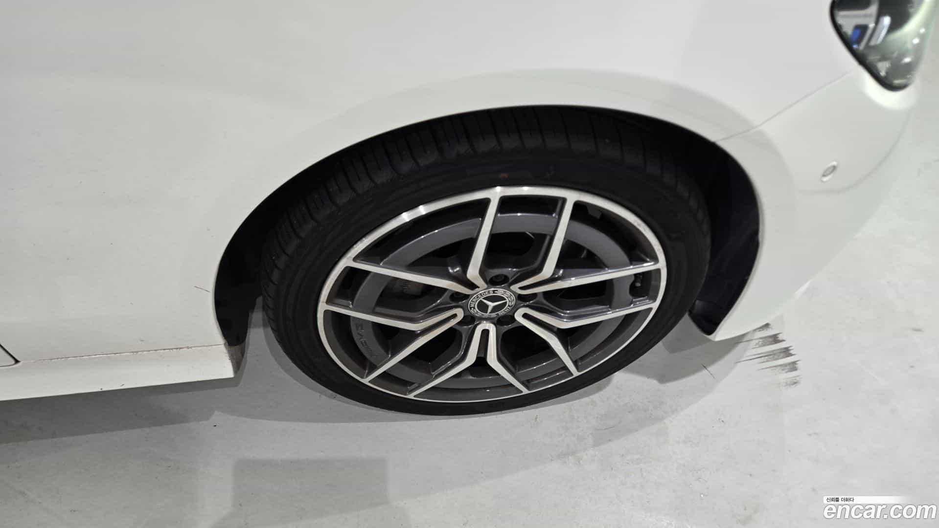 E-Class Mercedes-Benz 2022.6-OUTER-005