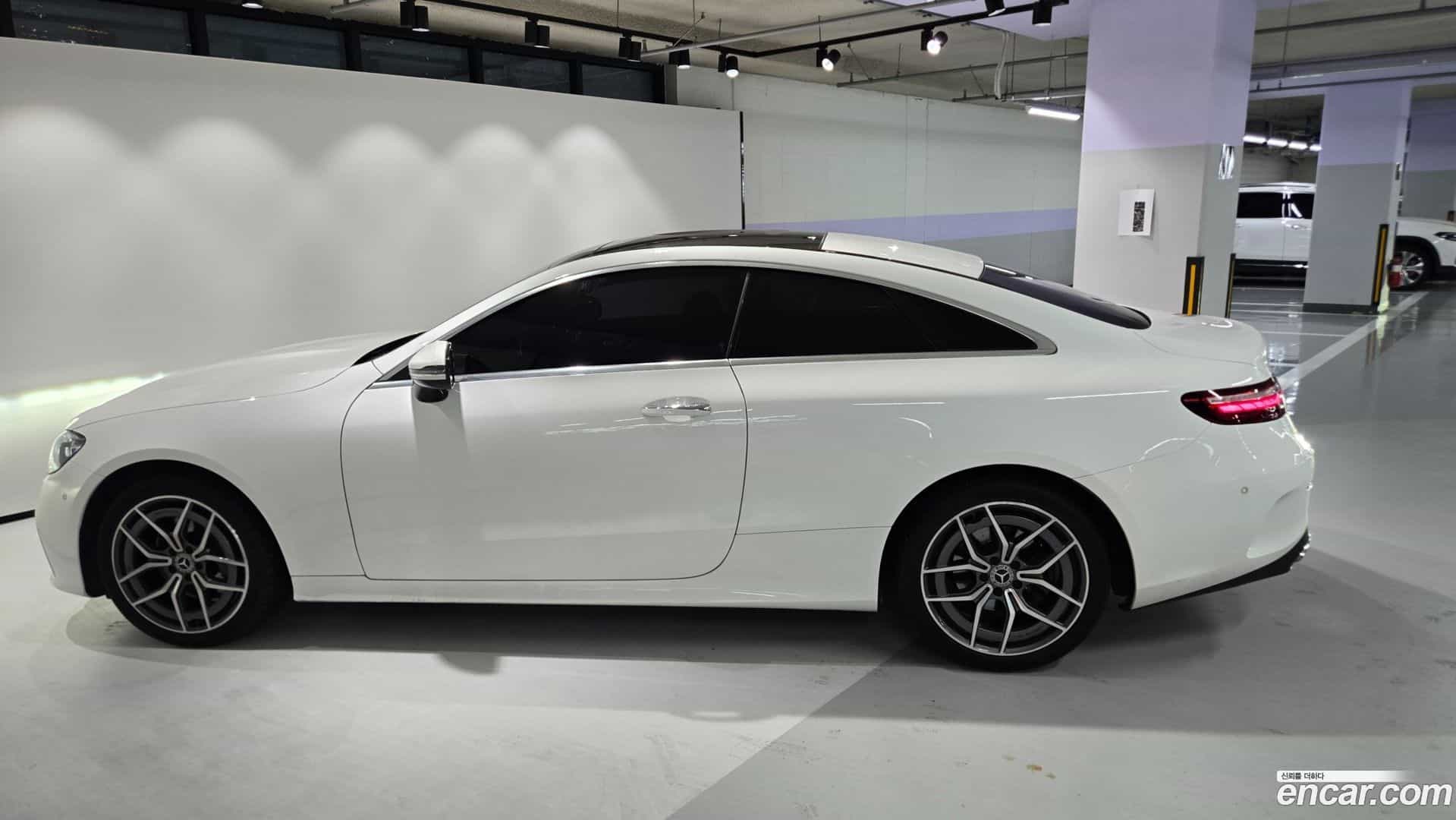 E-Class Mercedes-Benz 2022.6-INNER-008
