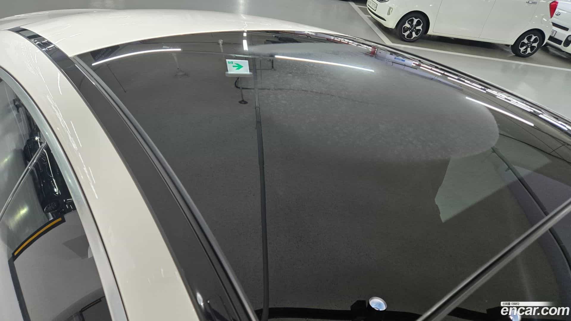 E-Class Mercedes-Benz 2022.6-OPTION-018