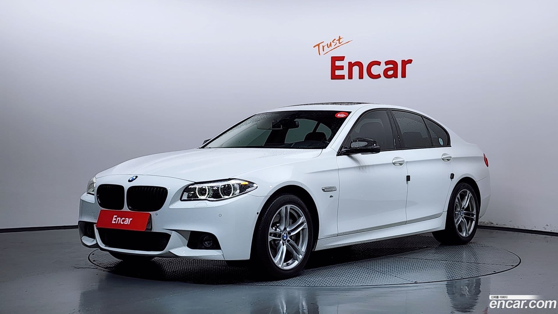 Main__Slider__Photo:5-Series BMW 2016.9-0