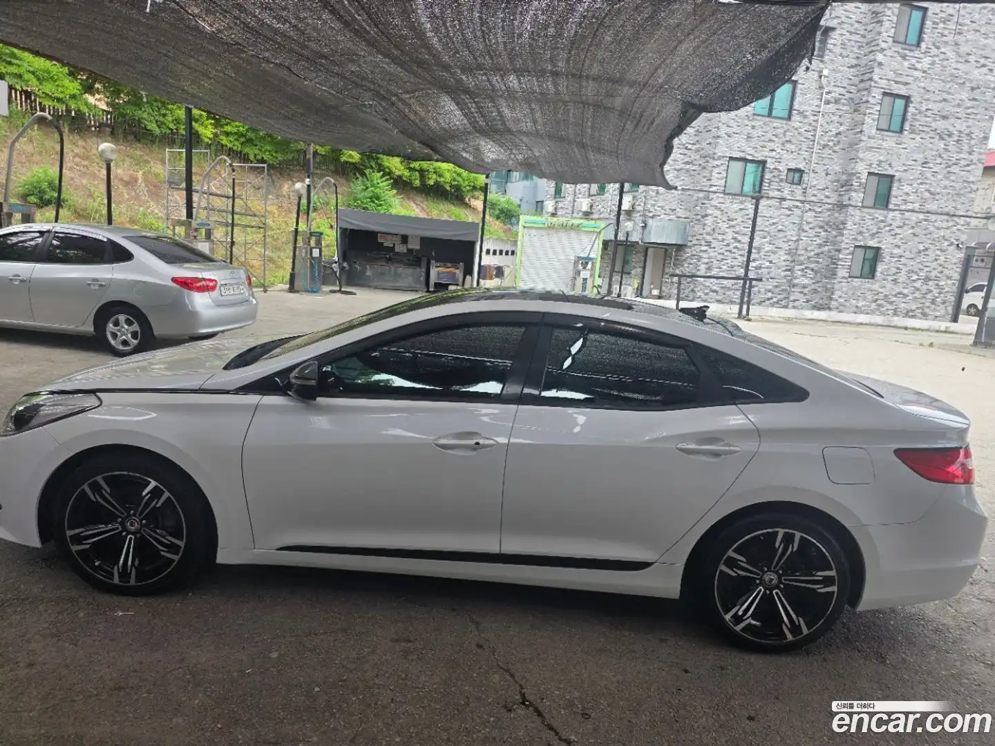 Grandeur Hyundai 2016.0-INNER-008
